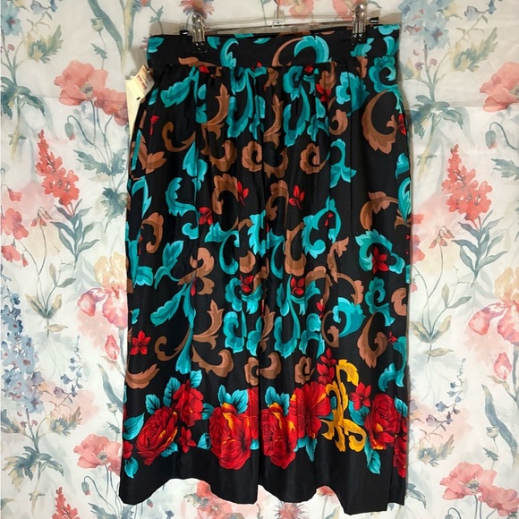 Vintage Floral Patterned Skirt - Black, Red, Brown, Teal - Picture 3 of 10